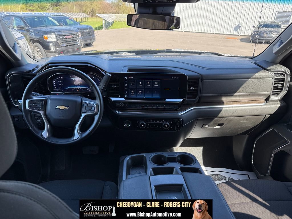 Used 2023 Chevrolet Silverado 1500 LT AWD/4WD image 4