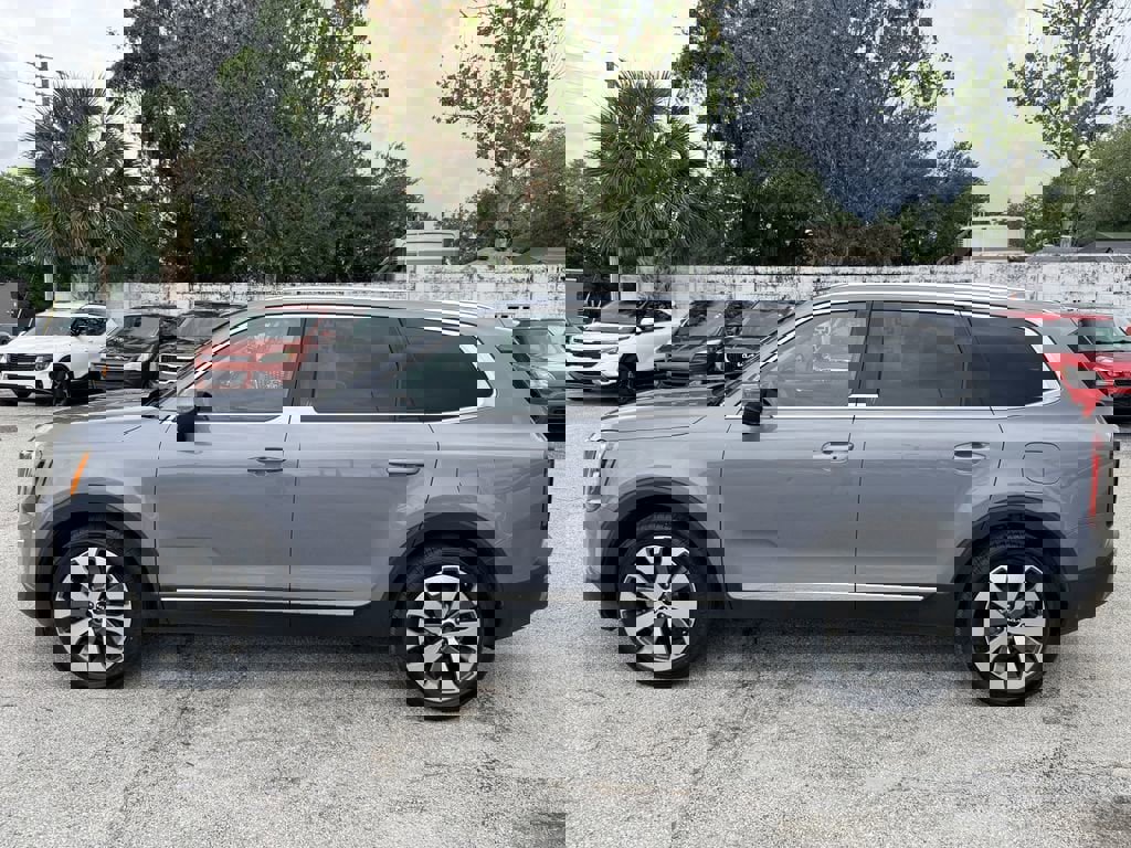 Certified 2022 Kia Telluride EX w/ EX Premium Package image 8