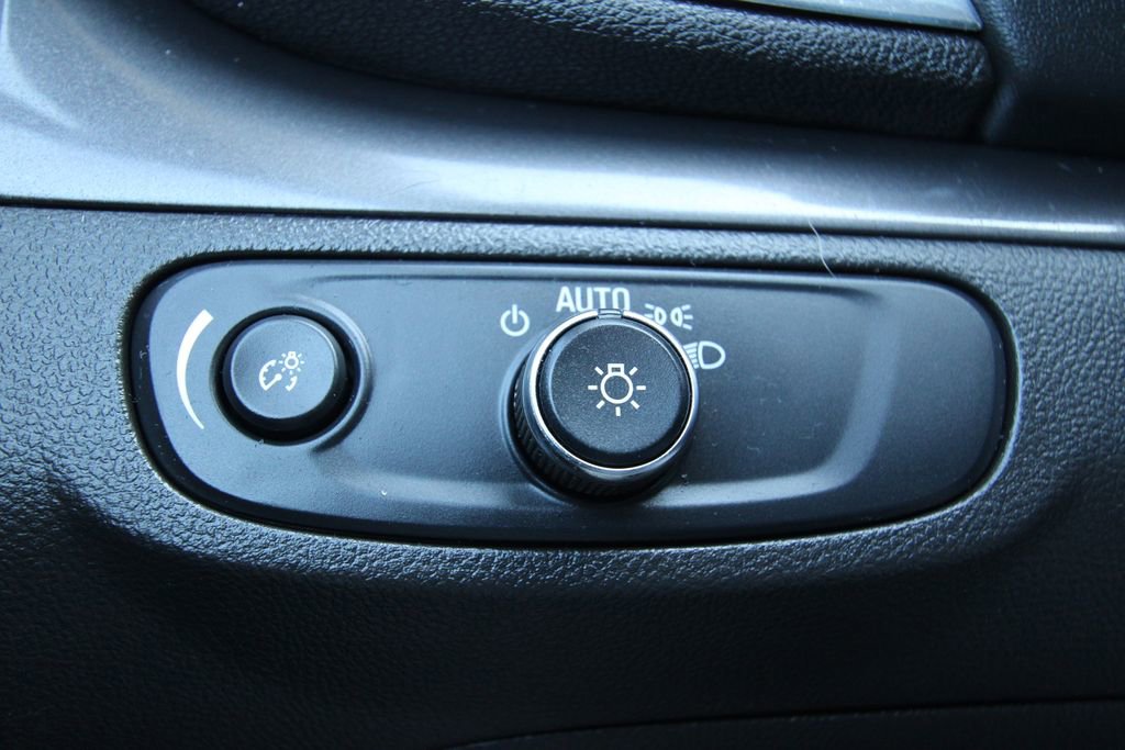 Used 2018 Buick Encore Preferred image 21