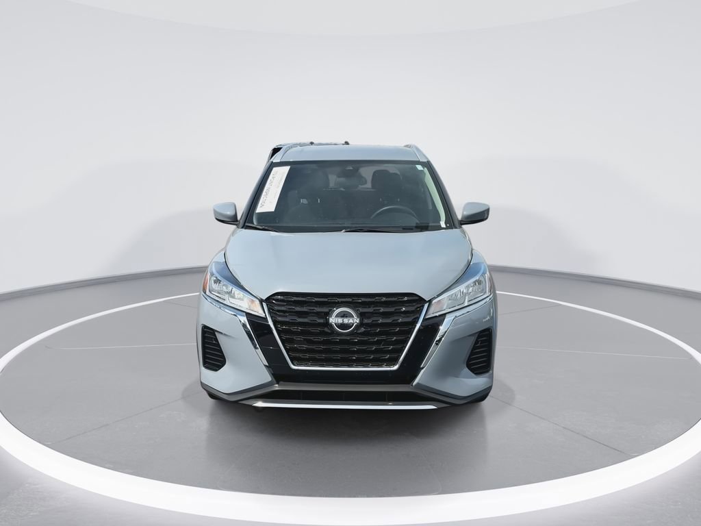 Used 2024 Nissan Kicks SV FWD image 3