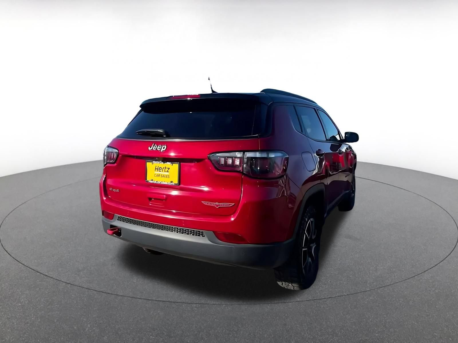 Used 2025 Jeep Compass Trailhawk AWD/4WD image 14