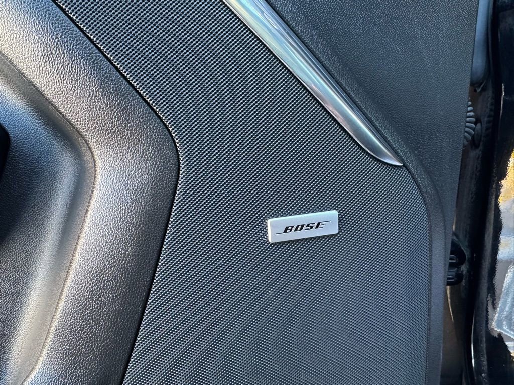 Used 2023 GMC Yukon Denali w/ Denali Reserve Package image 17