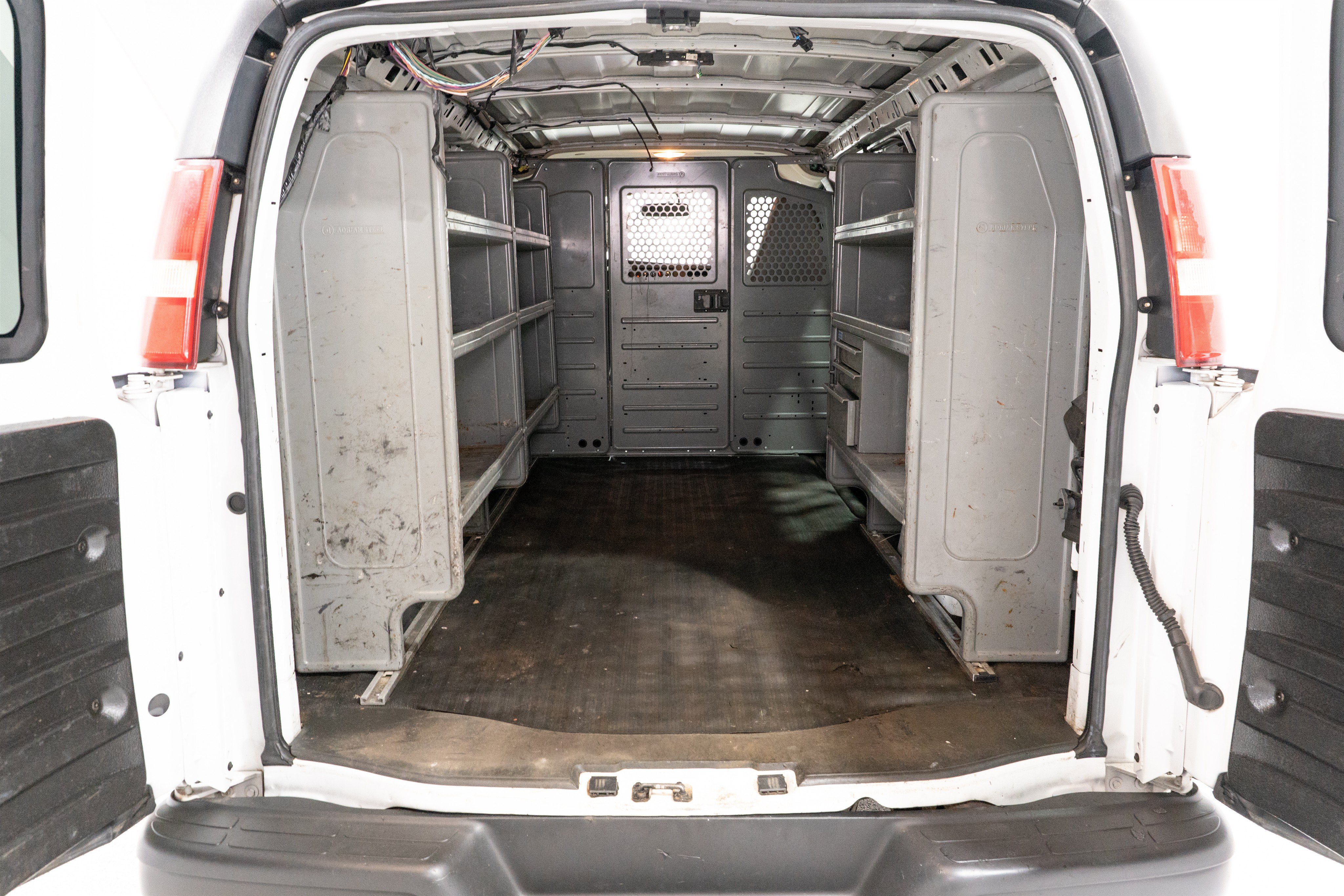 Used 2019 GMC Savana 2500 w/ Driver Convenience Package RWD image 11