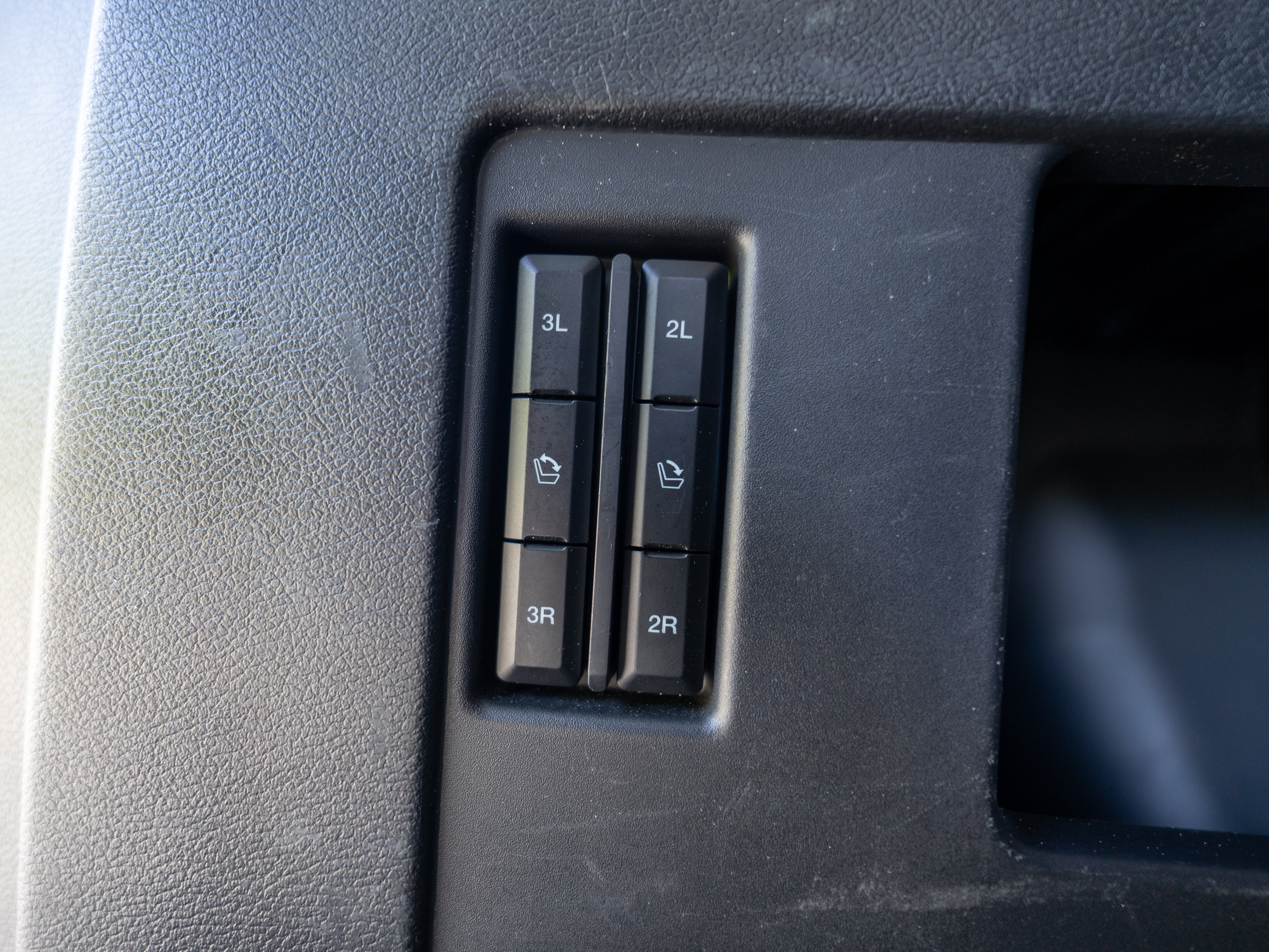 Used 2024 Ford Expedition Limited AWD/4WD image 46