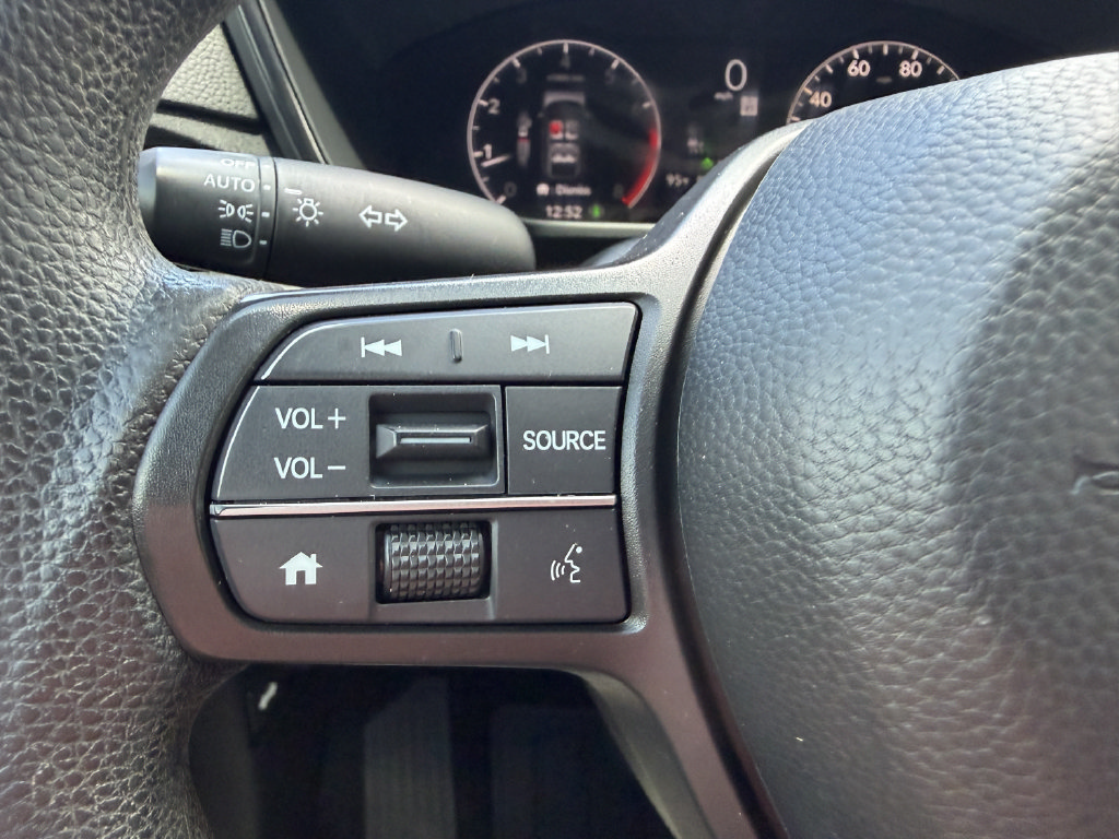 Used 2025 Honda CR-V EX image 32