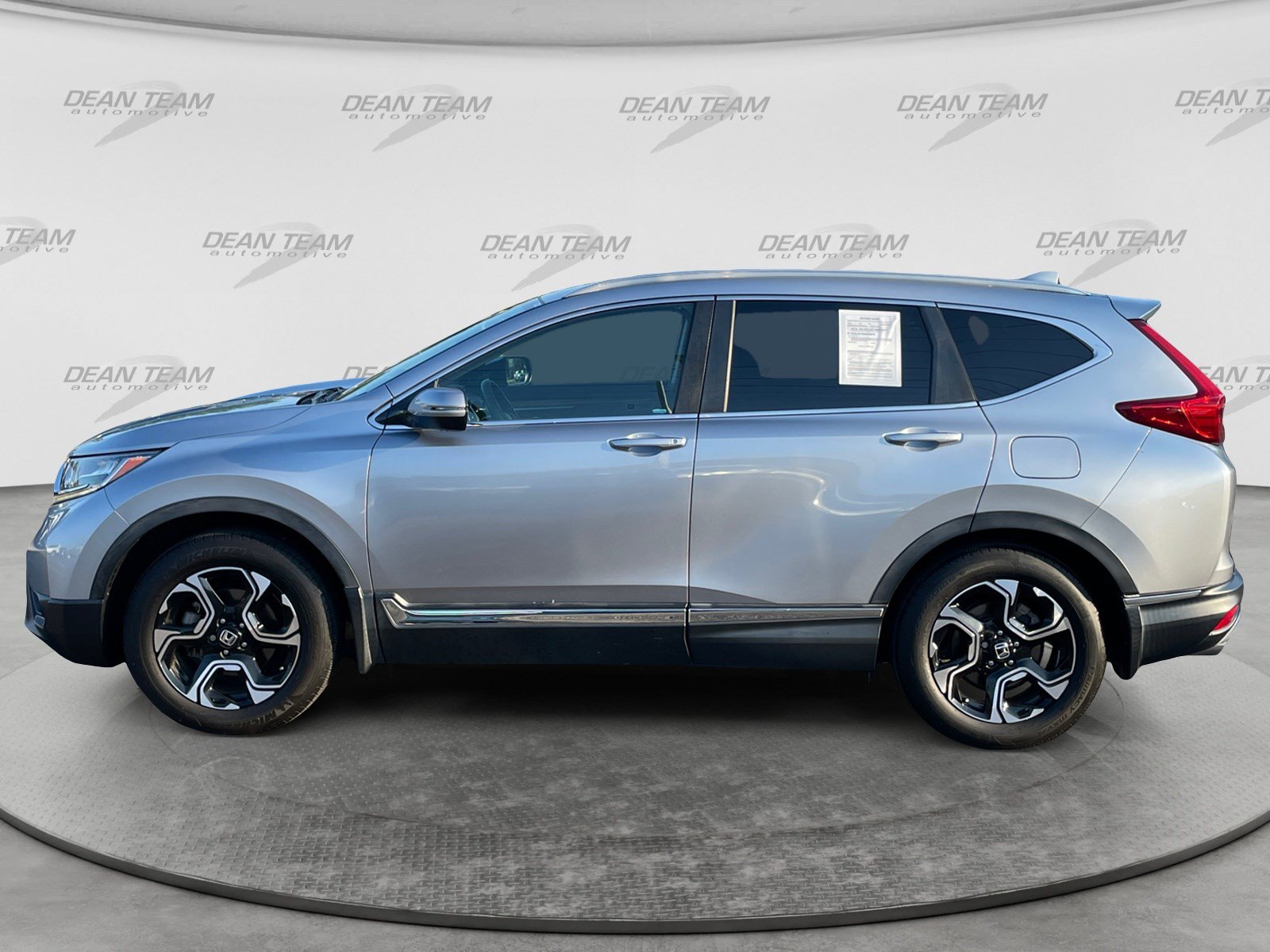 Used 2017 Honda CR-V Touring image 4