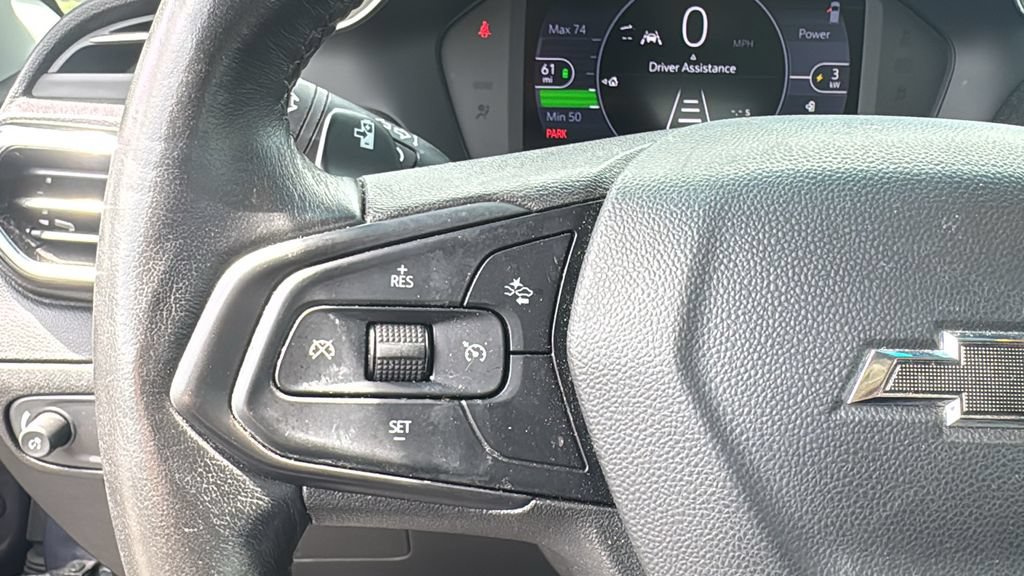 Used 2023 Chevrolet Bolt LT w/ Infotainment Package FWD image 17