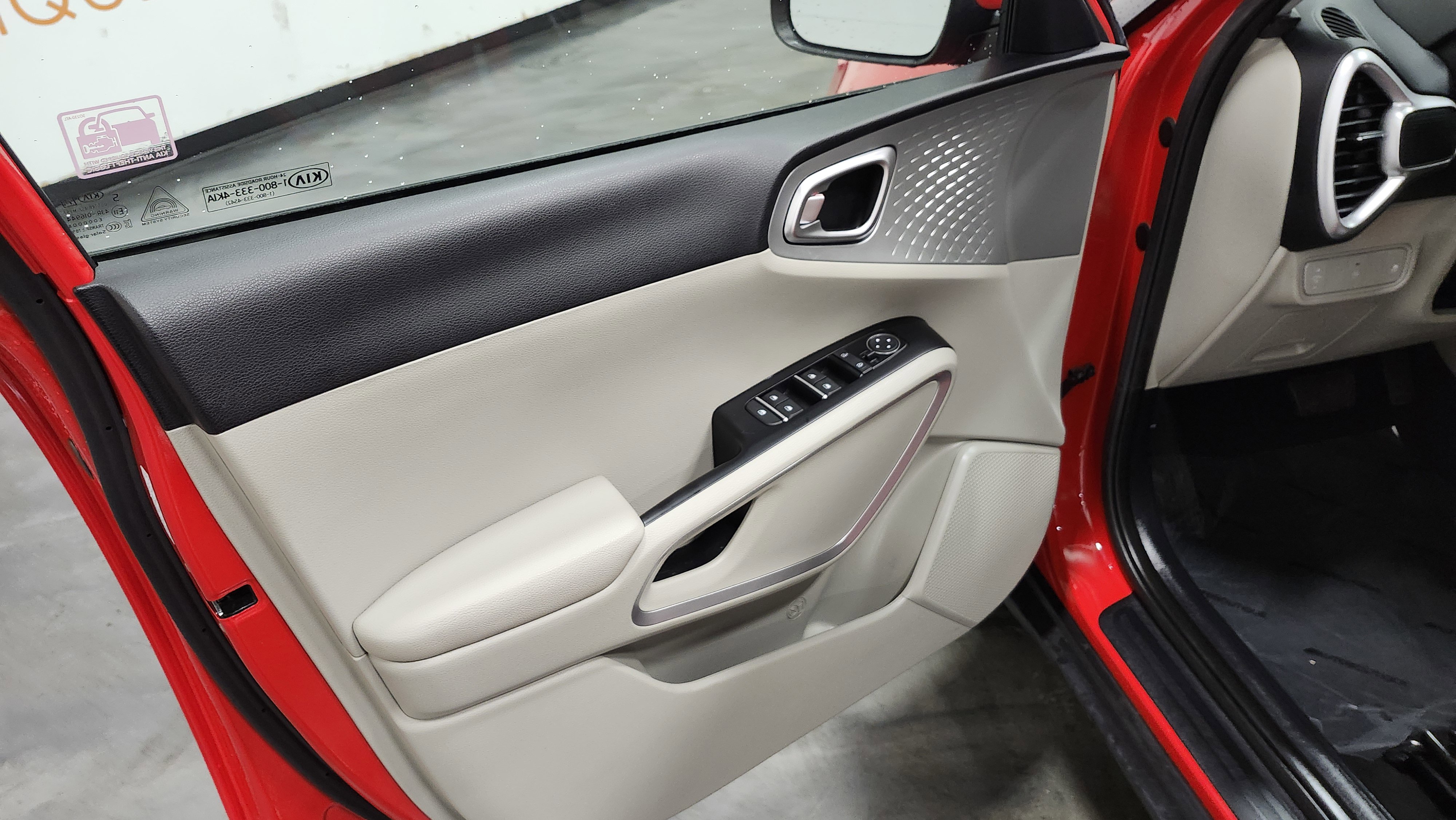 Used 2020 Kia Soul LX image 22