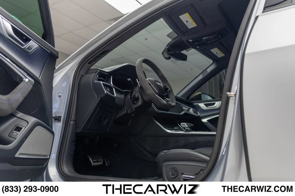 Used 2024 Audi RS 6 performance AWD/4WD image 32