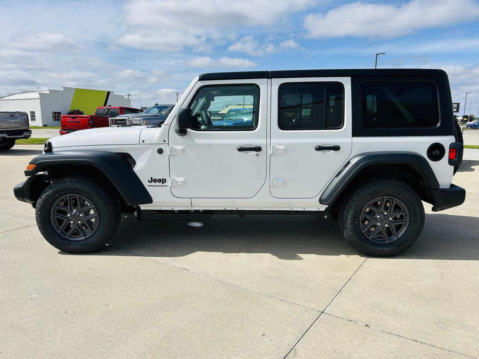 New 2026 Jeep Wrangler Unlimited Sport AWD/4WD image 31