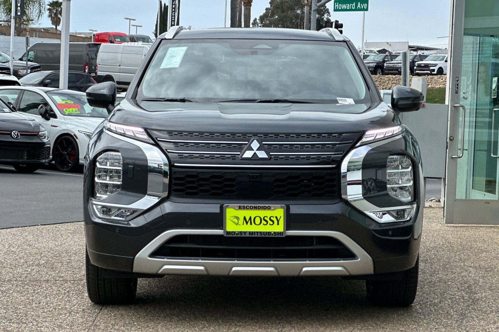 New 2025 Mitsubishi Outlander SEL image 8