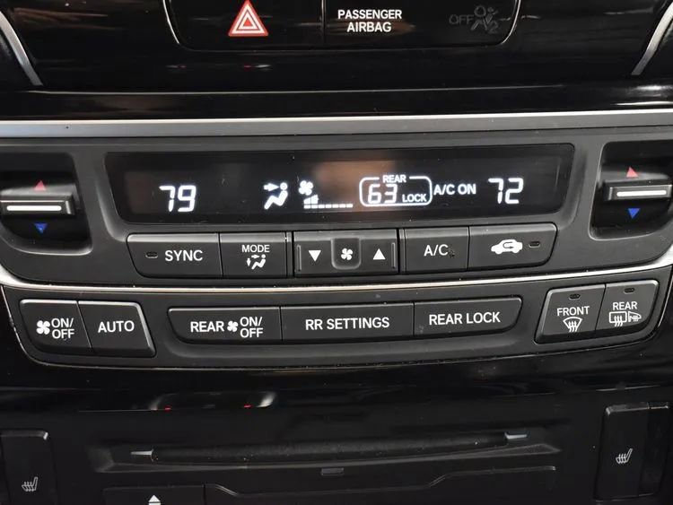 Used 2022 Honda Pilot Touring image 34