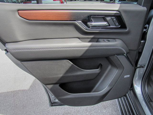 New 2026 GMC Yukon Denali w/ Sun & Power Step Package image 16