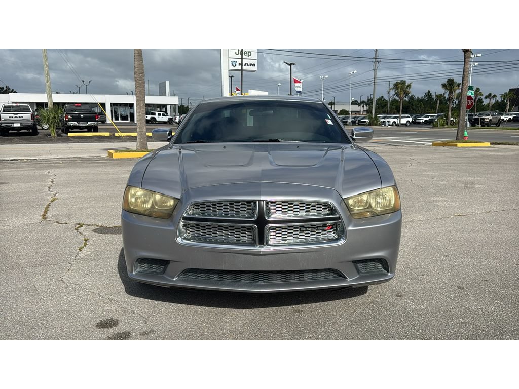 Used 2013 Dodge Charger SE RWD image 8