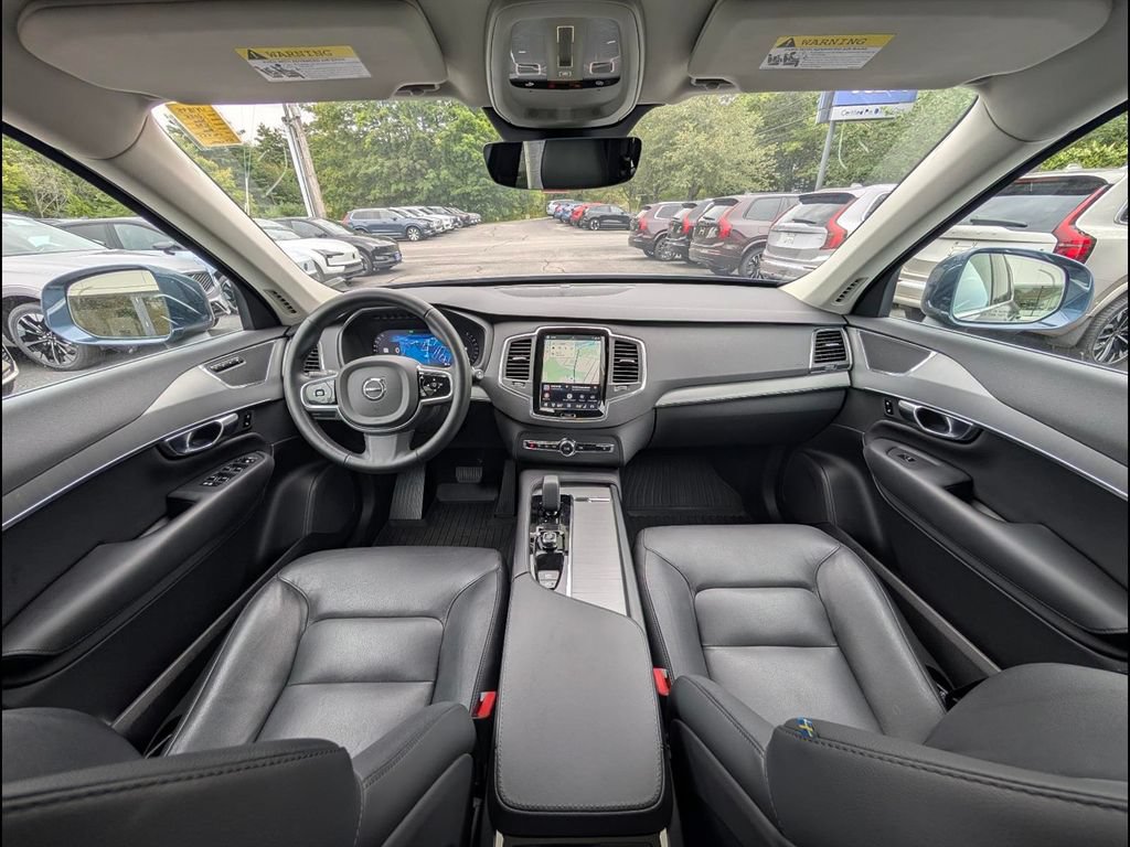 Certified 2025 Volvo XC90 B5 Core w/ Protection Package Premier AWD/4WD image 12