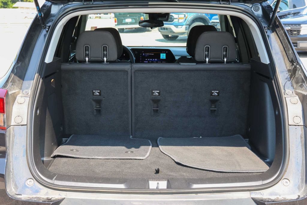 Used 2025 Chevrolet TrailBlazer LT AWD/4WD image 9