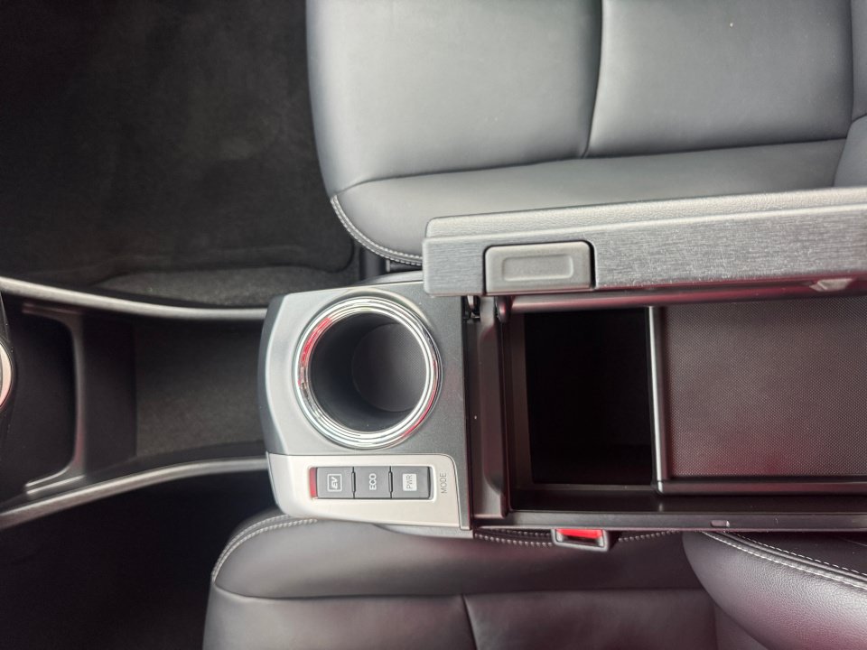 Used 2015 Toyota Prius V Five w/ Advanced Technology Package FWD image 24