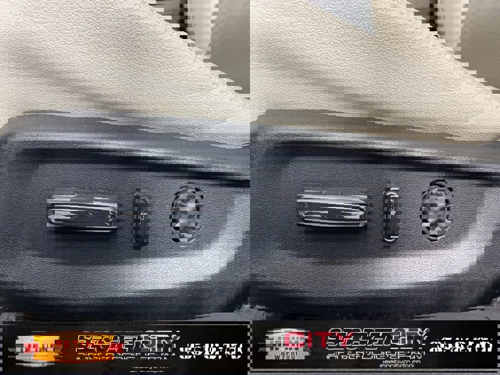 Used 2019 Honda Accord Touring image 13