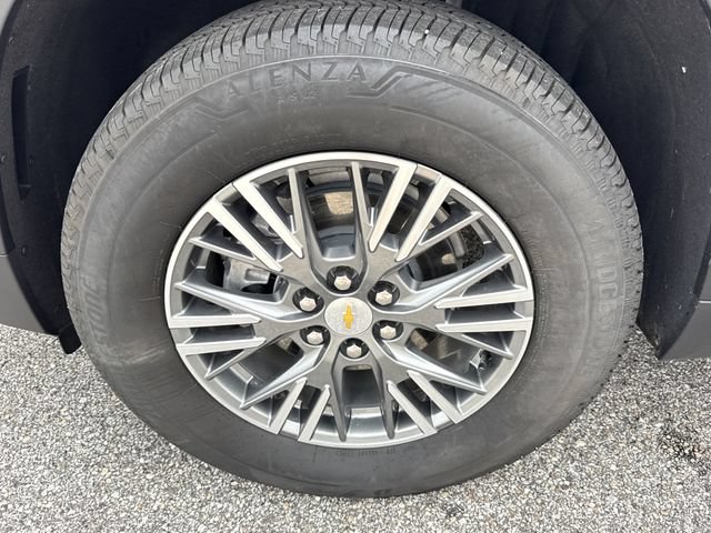 Used 2026 Chevrolet Traverse LT FWD image 9