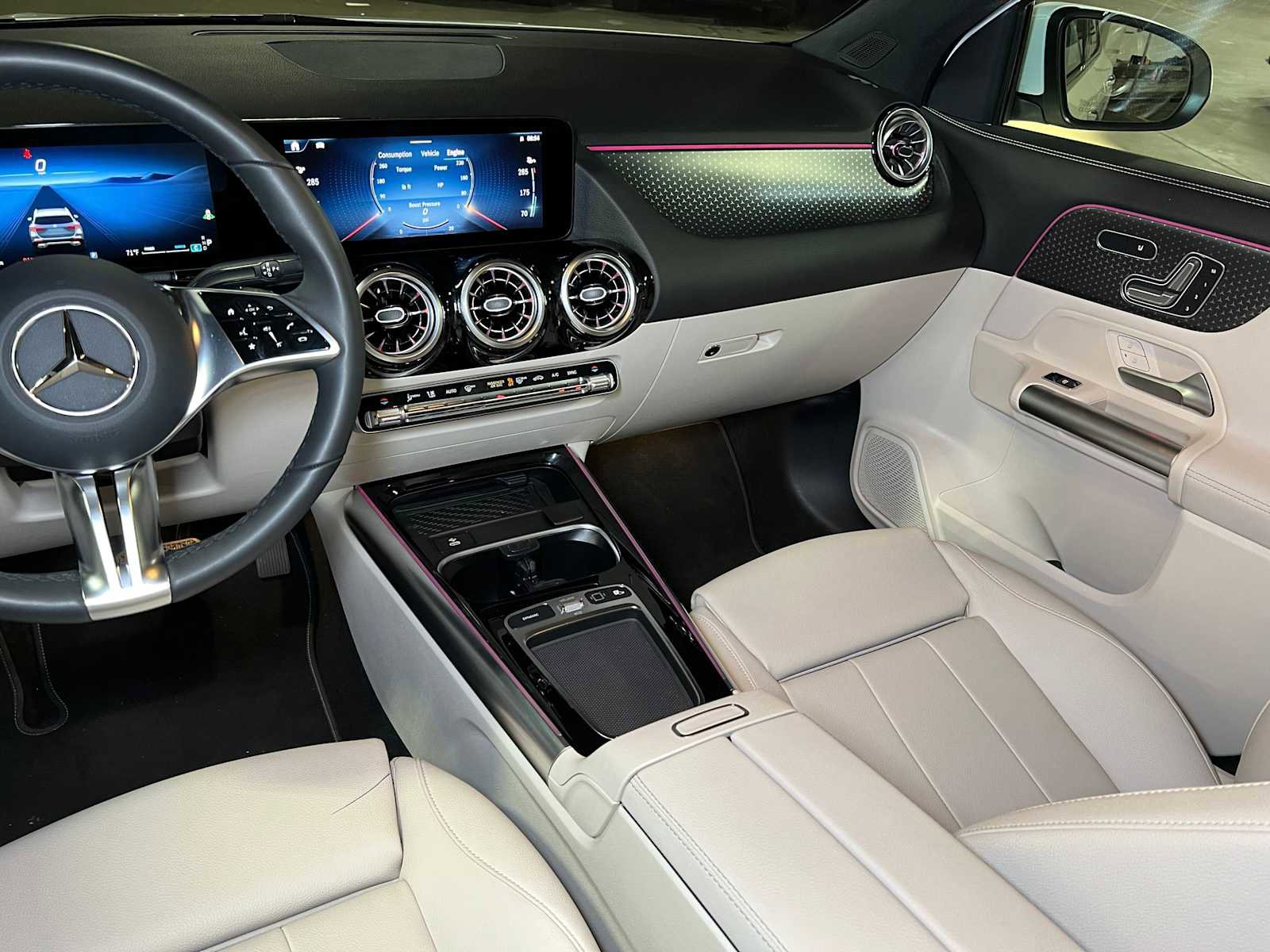 Certified 2025 Mercedes-Benz GLA 250 4MATIC image 35