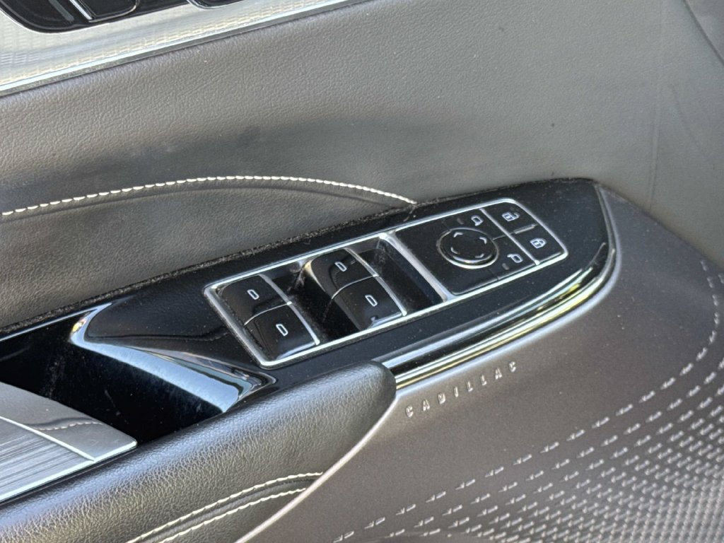 Used 2024 Cadillac Lyriq Tech RWD image 21