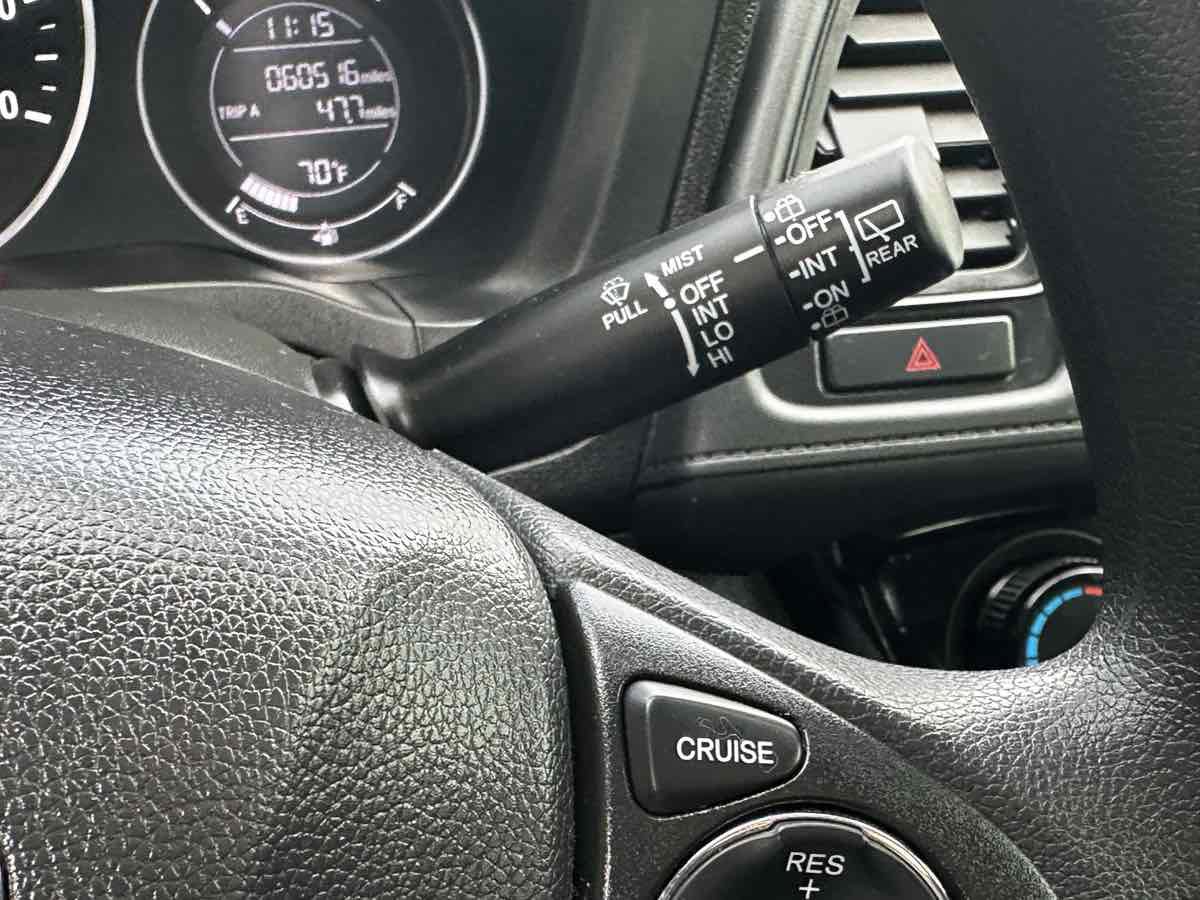 Used 2017 Honda HR-V LX image 27