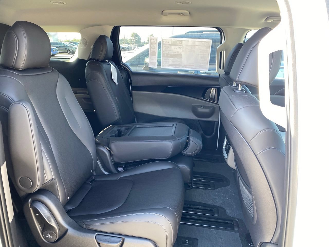 New 2026 Kia Carnival FWD image 22