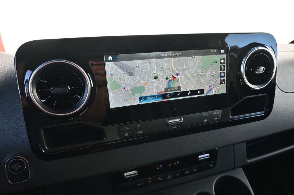 Used 2022 Mercedes-Benz Sprinter 2500 image 12