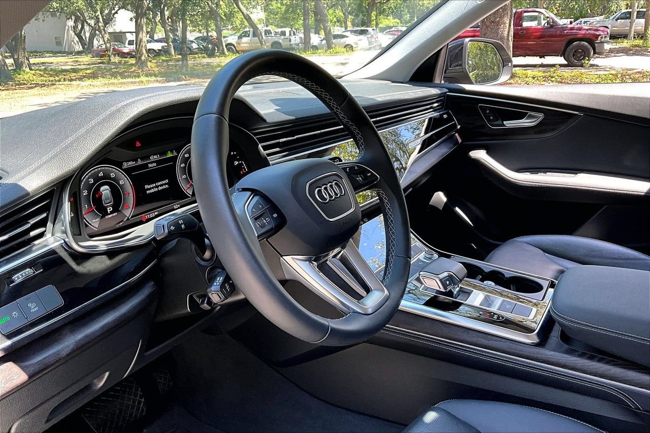 Used 2023 Audi Q8 Premium Plus AWD/4WD image 14
