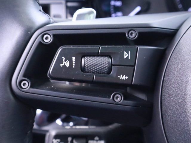 New 2024 Porsche Macan image 31