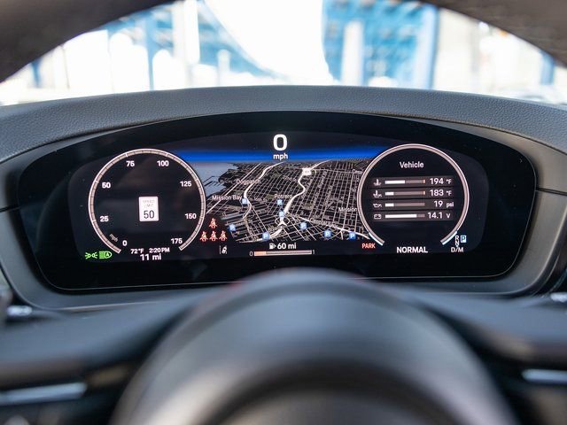 Certified 2025 Porsche Cayenne image 34