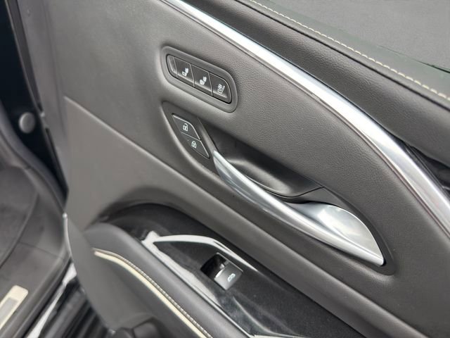 Used 2023 Cadillac Escalade Sport w/ LPO, ONYX Package image 16