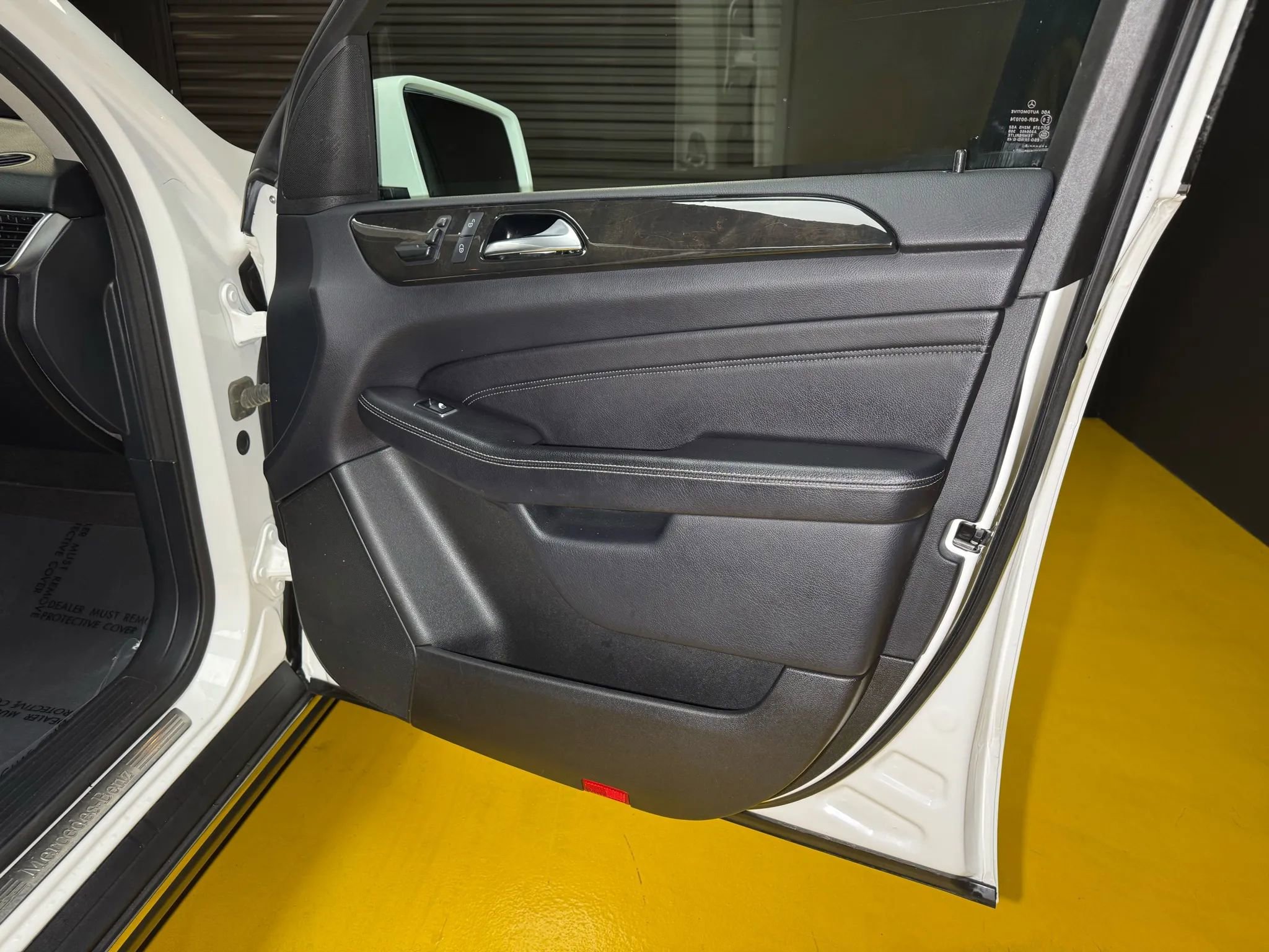 Used 2015 Mercedes-Benz ML 350 4MATIC w/ Premium 1 Package image 34