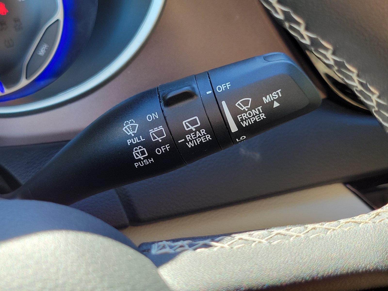 Used 2024 Chrysler Voyager LX FWD image 19