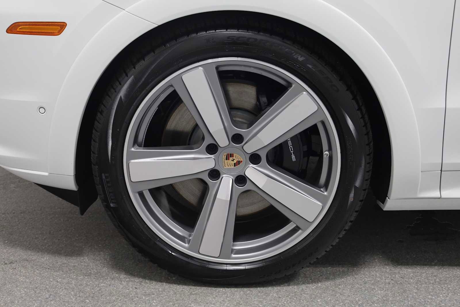 New 2025 Porsche Cayenne GTS image 47