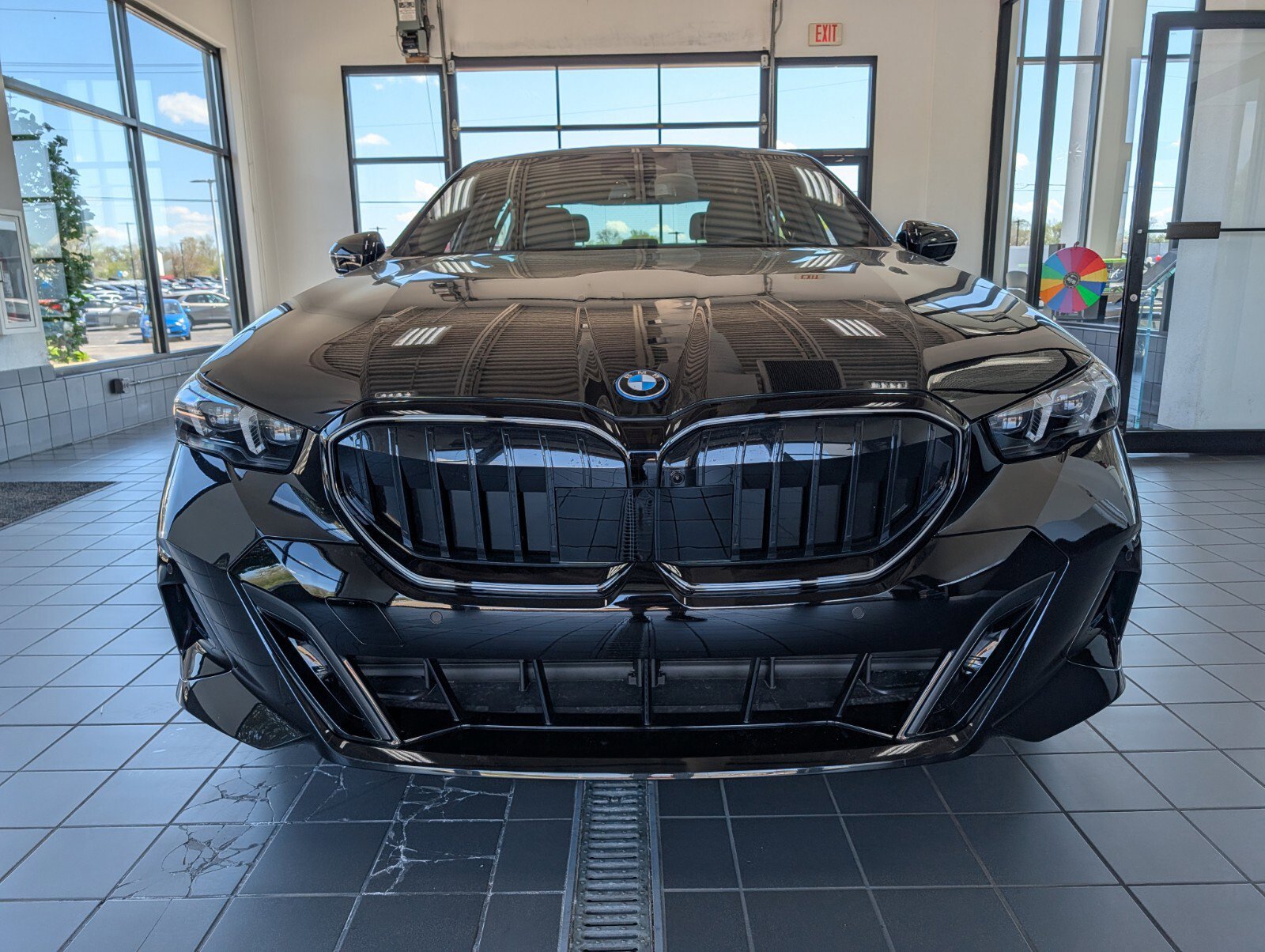 New 2027 BMW 550e xDrive AWD/4WD image 8