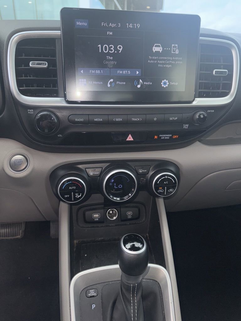Used 2024 Hyundai Venue SEL image 10