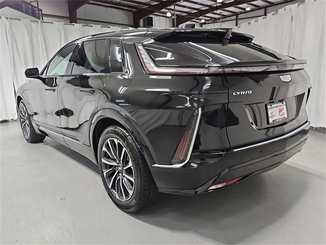 Used 2024 Cadillac Lyriq Sport image 6