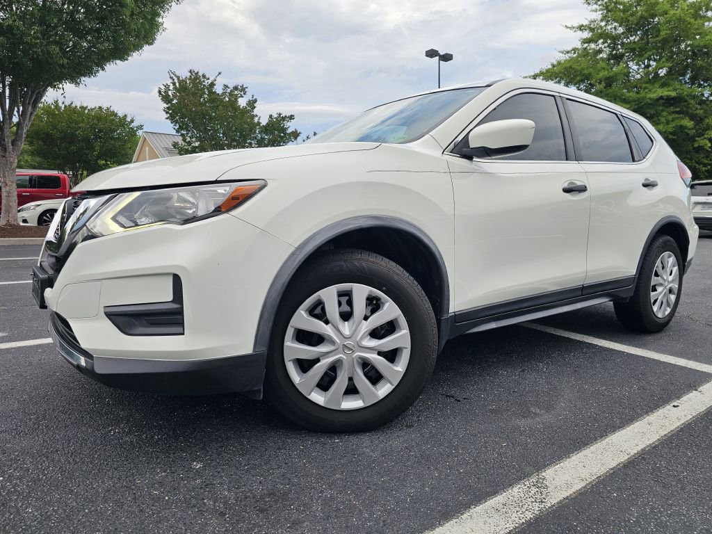 Used 2020 Nissan Rogue S image 1