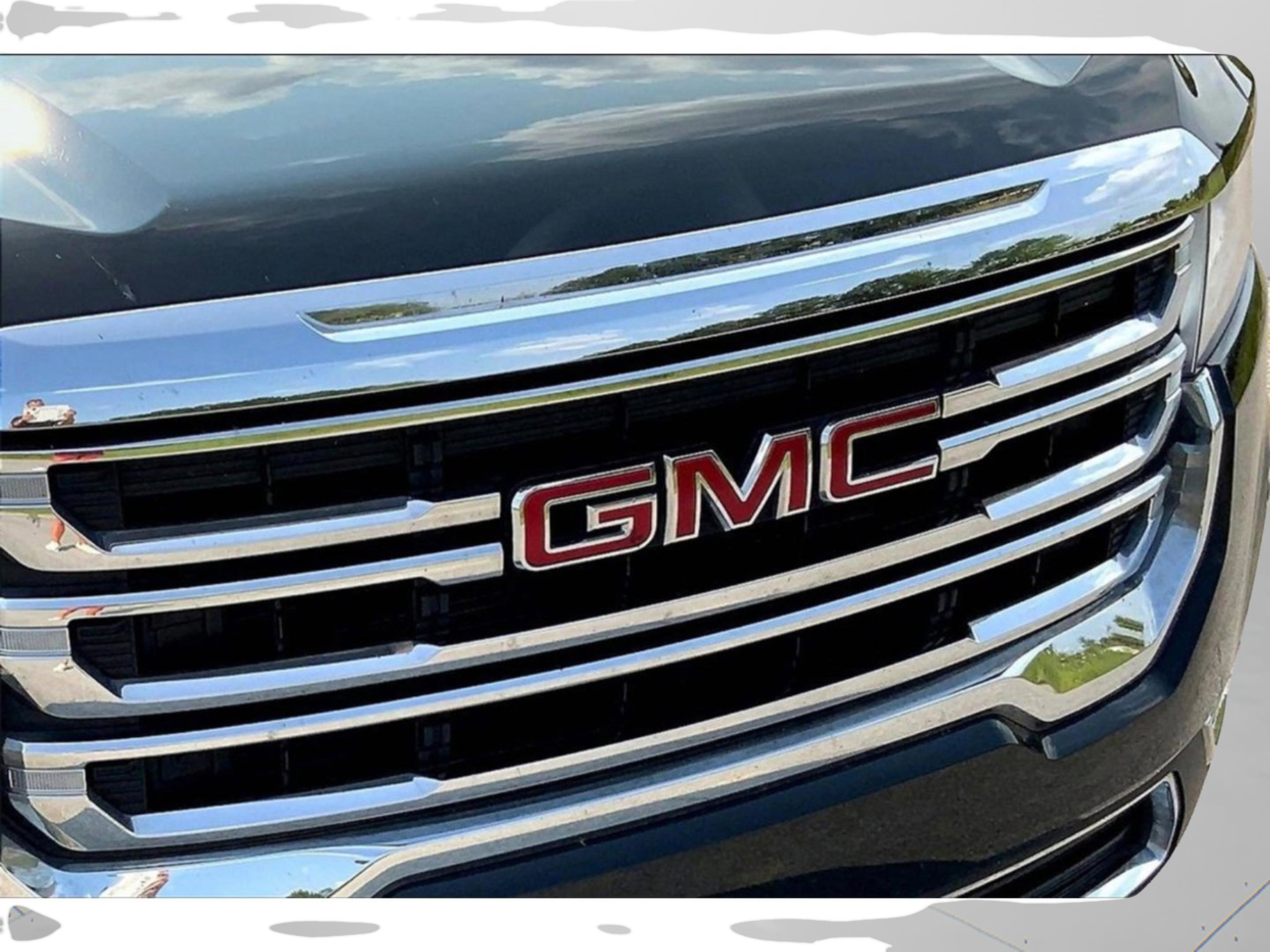 Used 2023 GMC Acadia SLE image 7