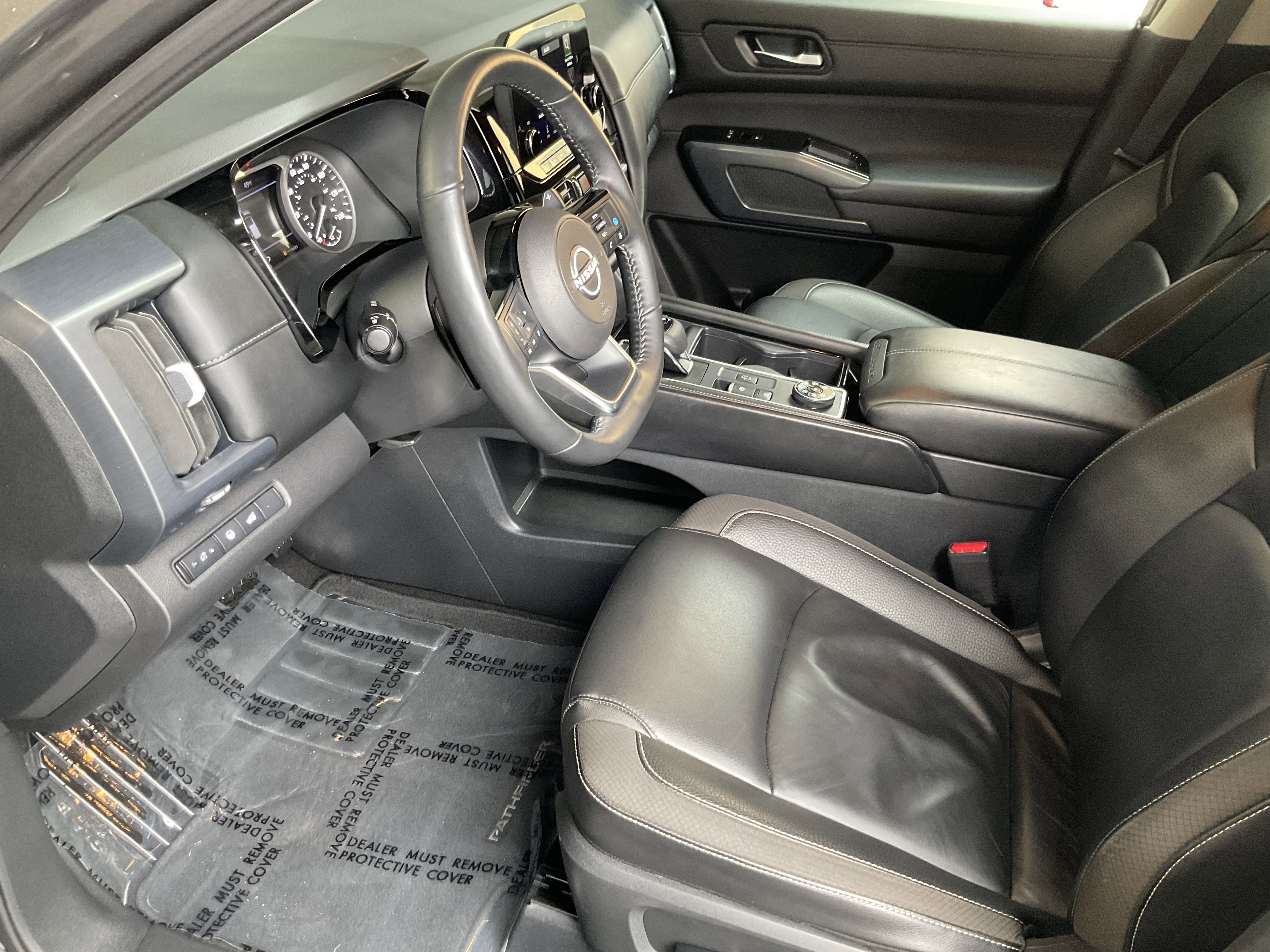 Used 2025 Nissan Pathfinder SL image 22