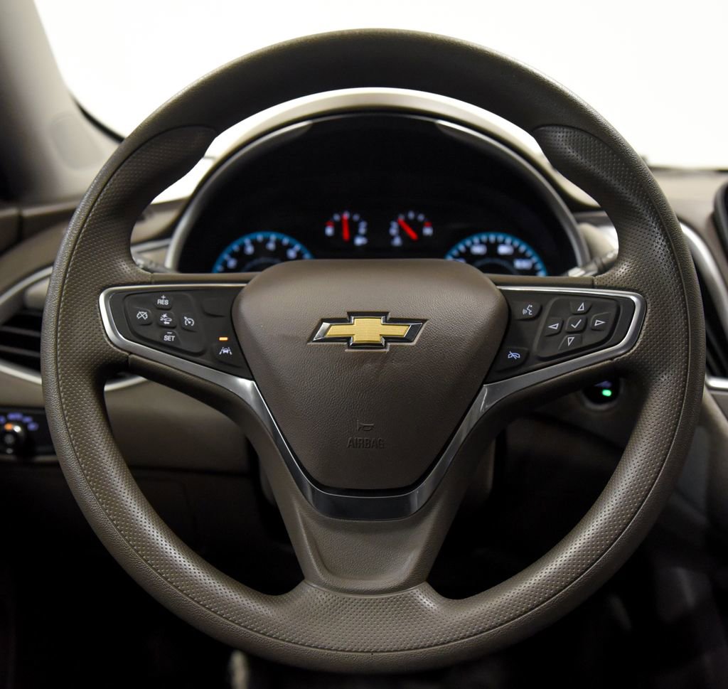 Used 2022 Chevrolet Malibu LT image 26
