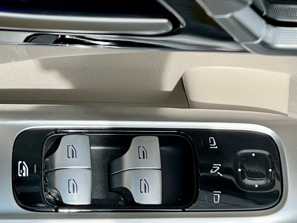 Certified 2023 Mercedes-Benz C 300 4MATIC Sedan image 33