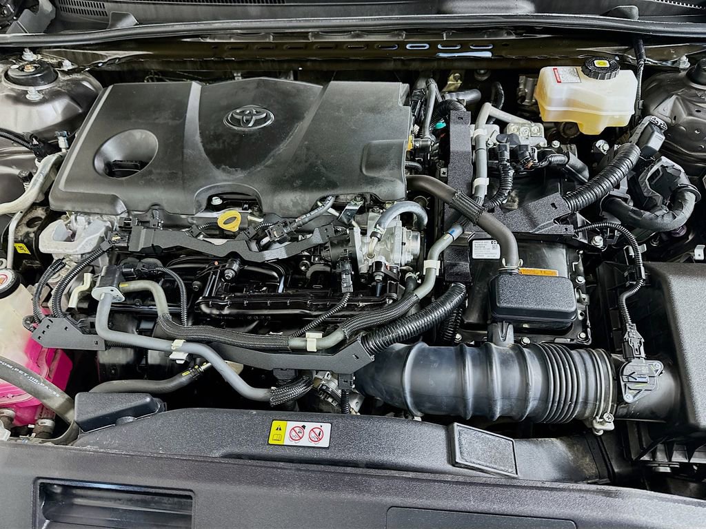 Used 2021 Toyota Camry XLE FWD image 29