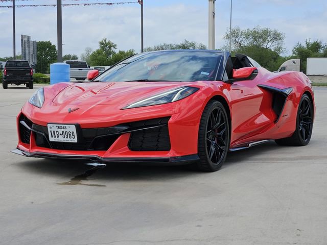 Used 2023 Chevrolet Corvette Z06 w/ Stealth Interior Trim Package RWD video 3