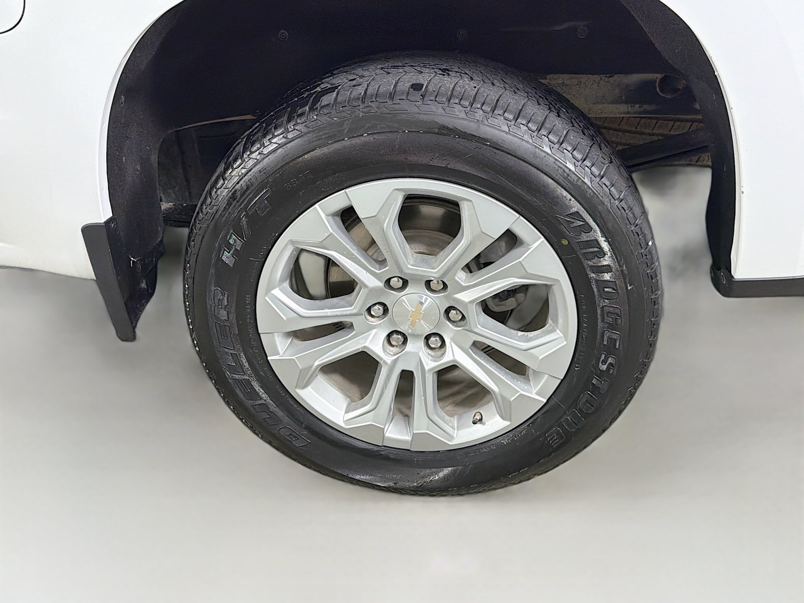 Used 2025 Chevrolet Silverado 1500 LTZ AWD/4WD image 32