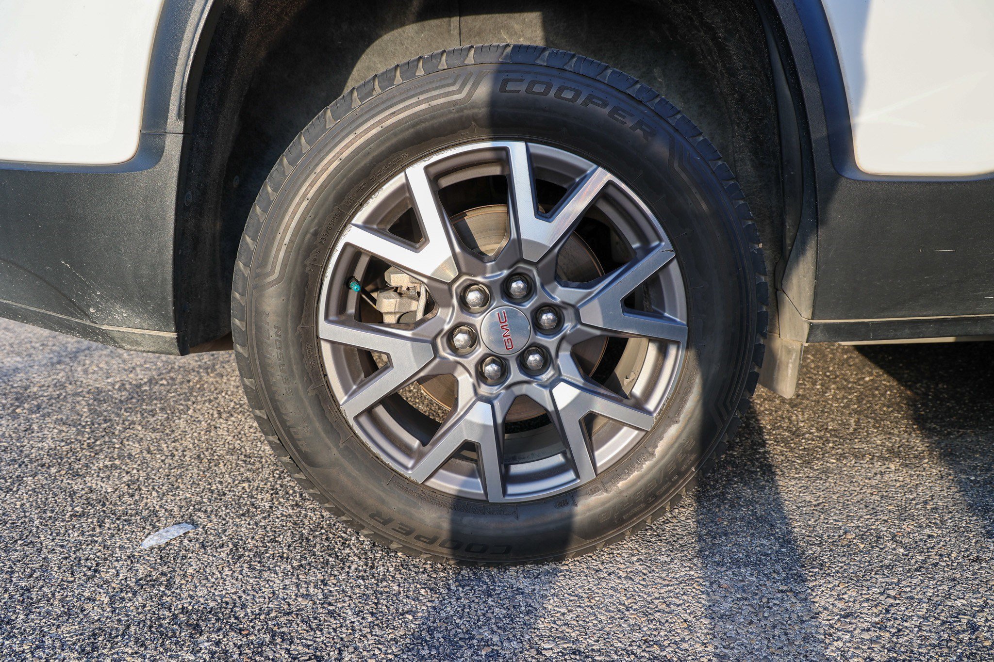 Used 2020 GMC Acadia SLT FWD image 12