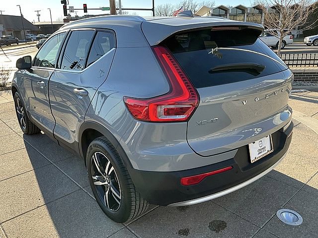 Certified 2025 Volvo XC40 B5 Core image 10