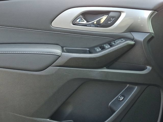 Used 2023 Chevrolet Traverse LT AWD/4WD image 15