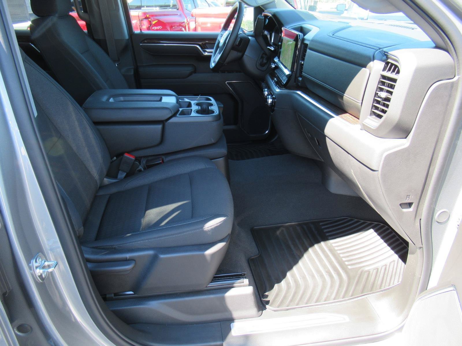 Used 2026 GMC Sierra 1500 SLE w/ Preferred Package AWD/4WD image 10